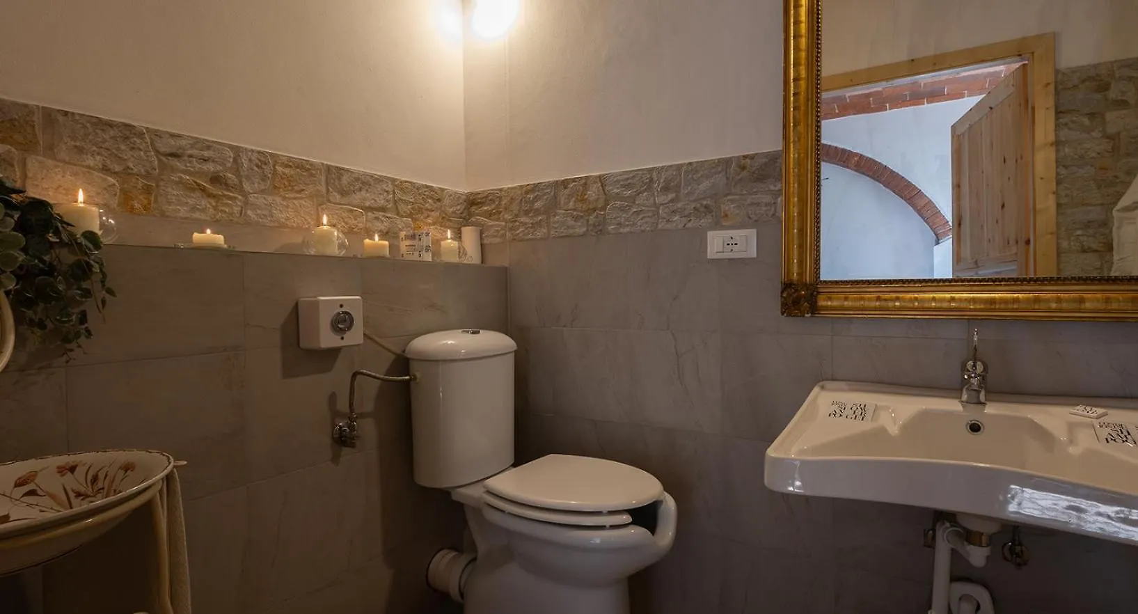 Ca'Novae - Tuscany Farmhouse Montieri Bed & Breakfast